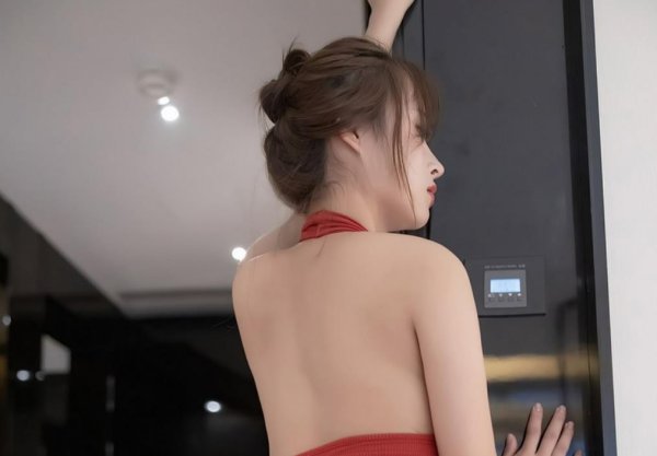 李明德亲自认证 王鹤棣2cm不明液体神小伙  男模视频APP震惊全网 视频APP群众乐翻了